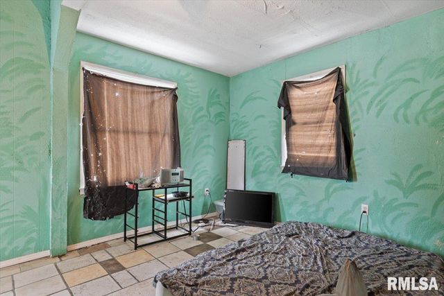 922 - 924 N 4TH Street, Springfield, IL 62702