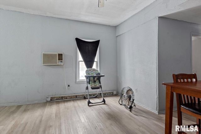 922 - 924 N 4TH Street, Springfield, IL 62702