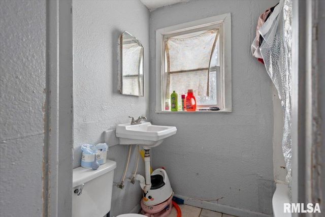 922 - 924 N 4TH Street, Springfield, IL 62702