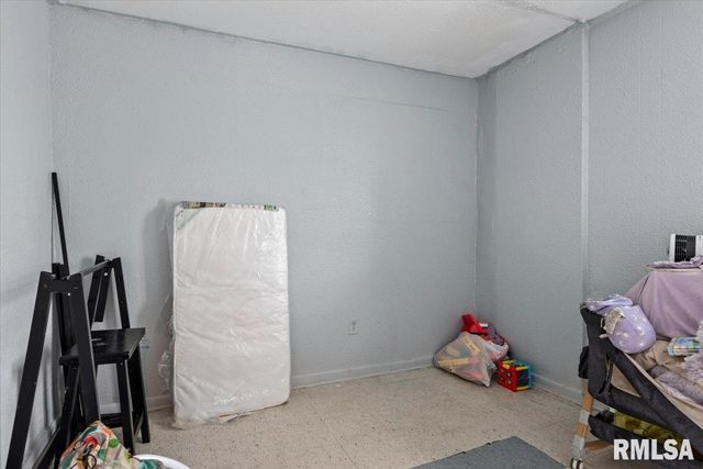 922 - 924 N 4TH Street, Springfield, IL 62702