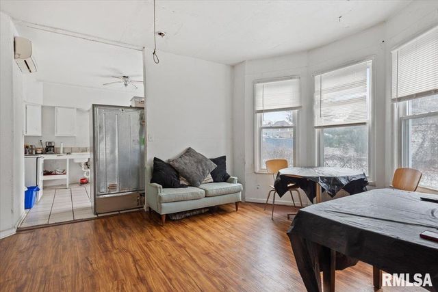 922 - 924 N 4TH Street, Springfield, IL 62702