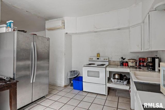 922 - 924 N 4TH Street, Springfield, IL 62702