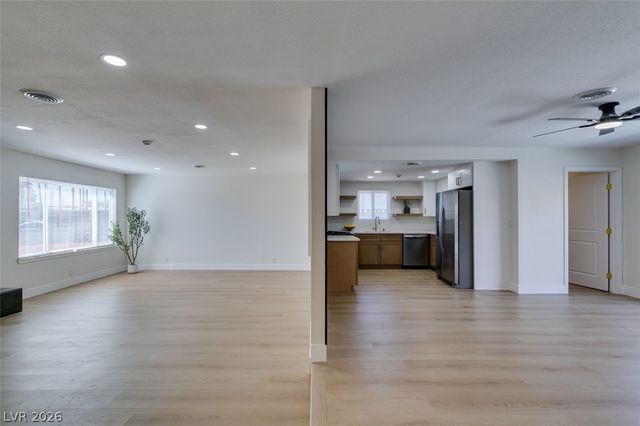 1590 Raindance Way, Las Vegas, NV 89169