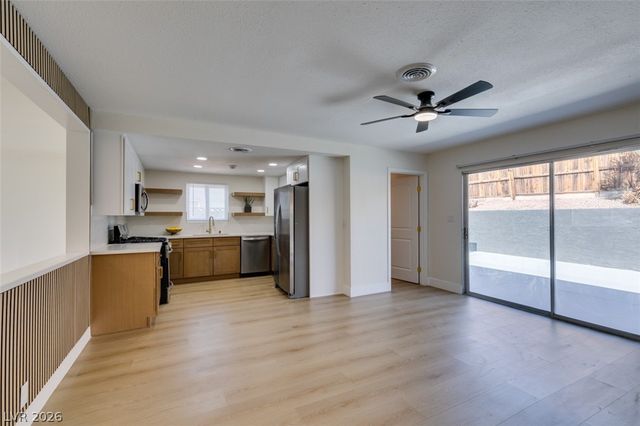 1590 Raindance Way, Las Vegas, NV 89169