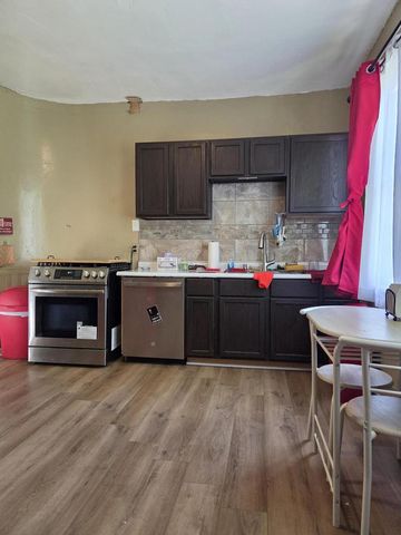 1525 N 39th STREET, Milwaukee, WI 53208