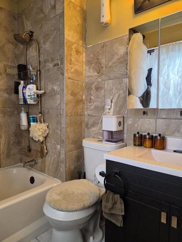 1525 N 39th STREET, Milwaukee, WI 53208
