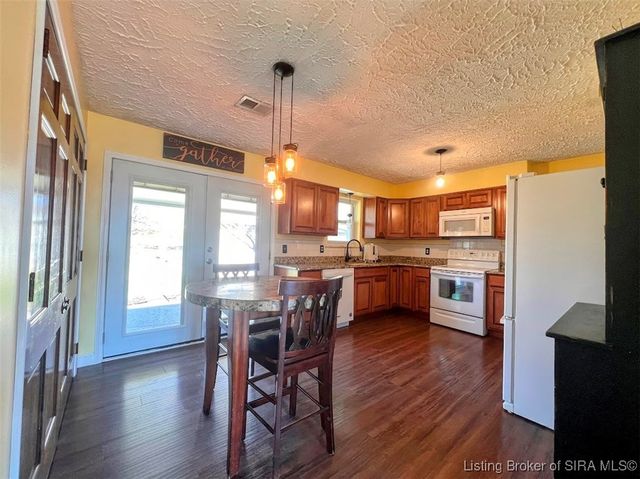 3707 Caney Road, Henryville, IN 47126