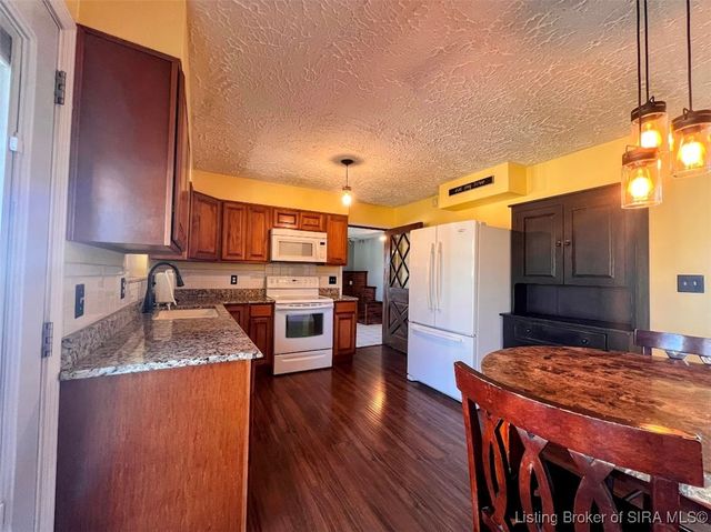 3707 Caney Road, Henryville, IN 47126