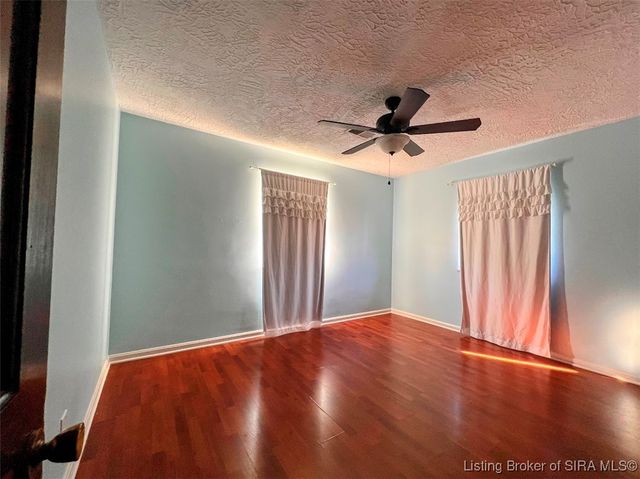 3707 Caney Road, Henryville, IN 47126