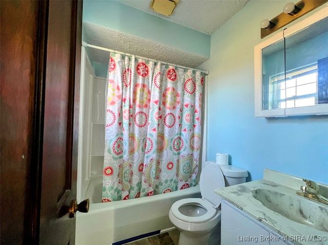 3707 Caney Road, Henryville, IN 47126