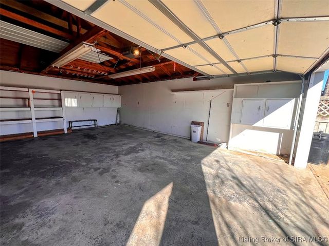 3707 Caney Road, Henryville, IN 47126