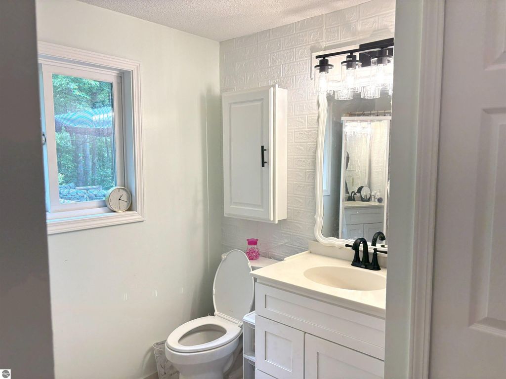 Image 30 of property listing at 6849 E Baseline Road, Mt Pleasant, MI 48858