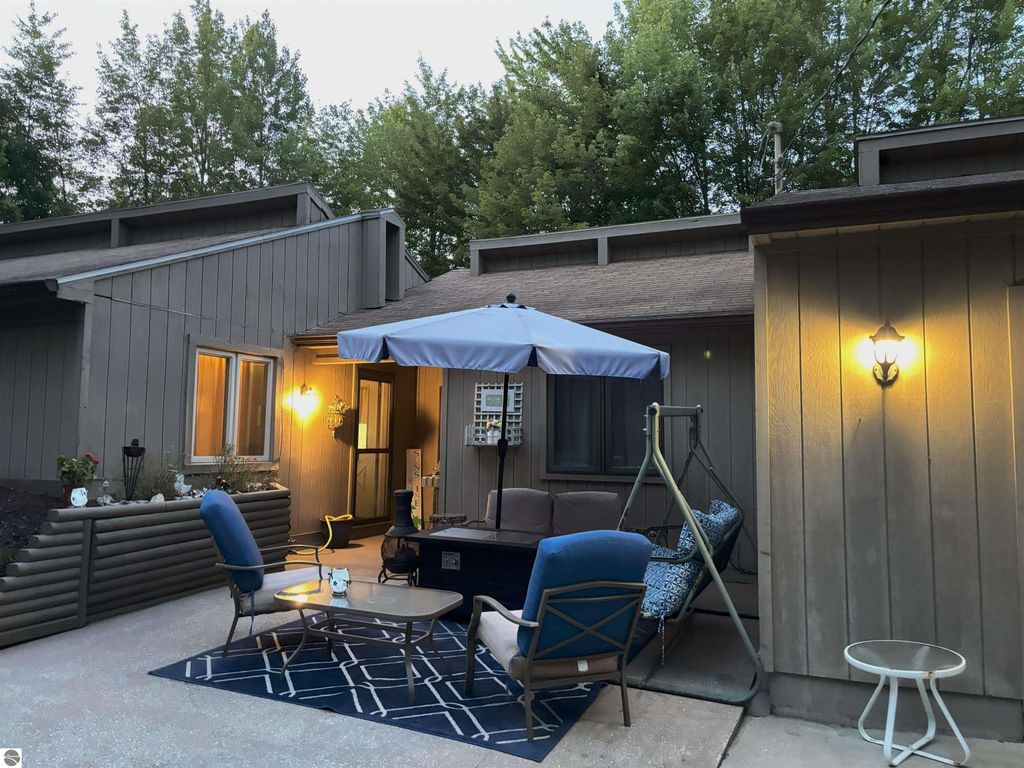 Image 7 of property listing at 6849 E Baseline Road, Mt Pleasant, MI 48858