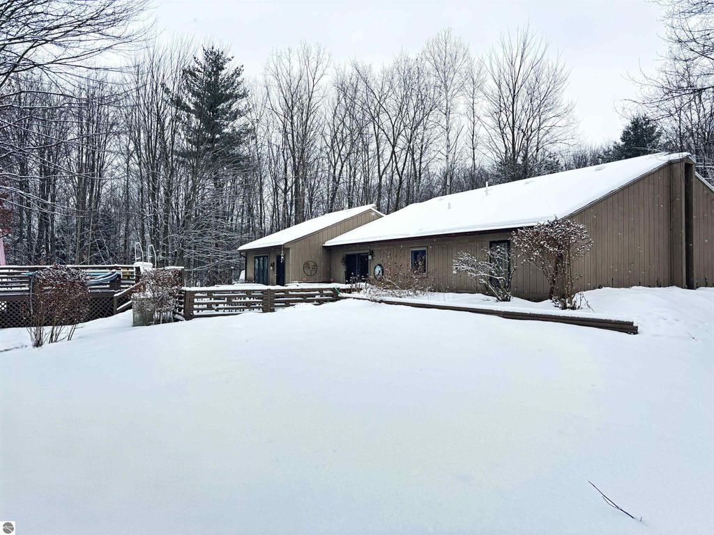 Image 9 of property listing at 6849 E Baseline Road, Mt Pleasant, MI 48858