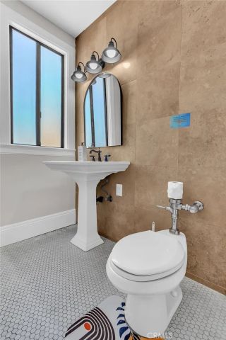 315 W 3rd 512, Long Beach, CA 90802