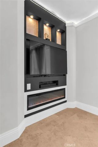 315 W 3rd 512, Long Beach, CA 90802