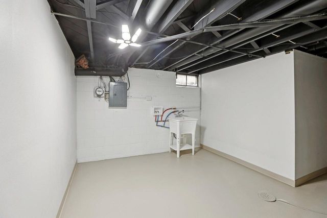 2432 Skyline DRIVE, Beloit, WI 53511