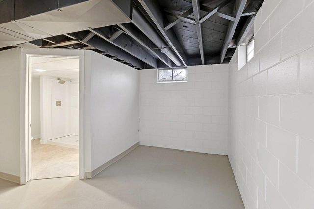 2432 Skyline DRIVE, Beloit, WI 53511