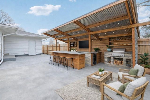 2432 Skyline DRIVE, Beloit, WI 53511