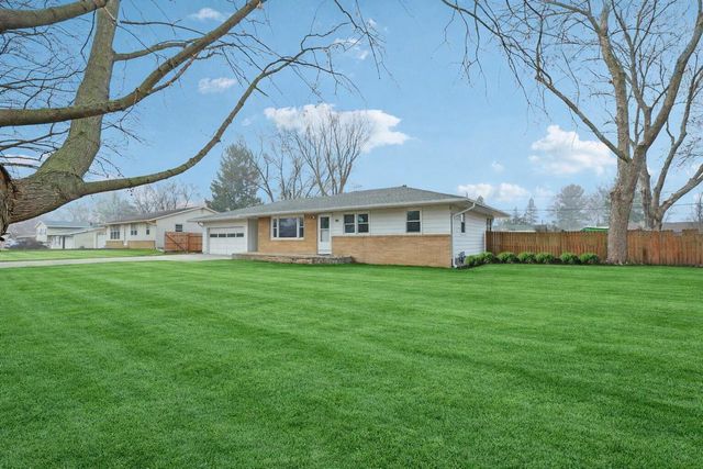 2432 Skyline DRIVE, Beloit, WI 53511