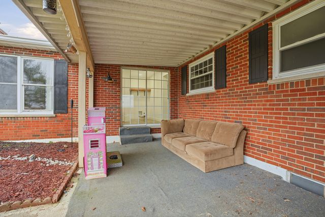 218 Center Street, Florence, KY 41042