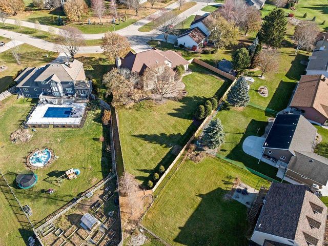 3117 W TWIN WILLOW COURT, Appleton, WI 54914