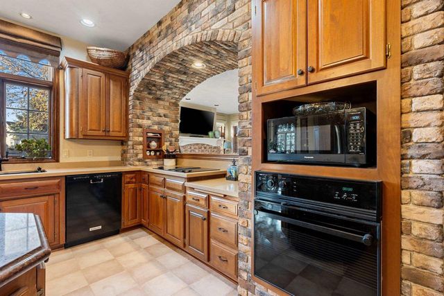 3117 W TWIN WILLOW COURT, Appleton, WI 54914