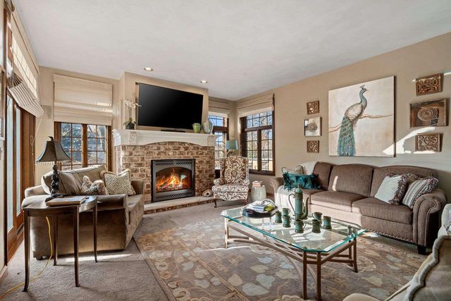 3117 W TWIN WILLOW COURT, Appleton, WI 54914