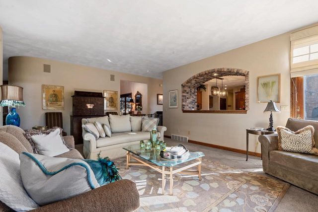 3117 W TWIN WILLOW COURT, Appleton, WI 54914