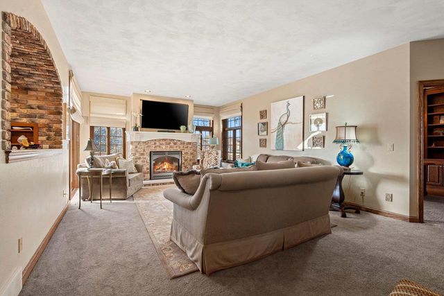 3117 W TWIN WILLOW COURT, Appleton, WI 54914