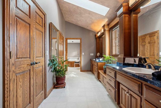 3117 W TWIN WILLOW COURT, Appleton, WI 54914