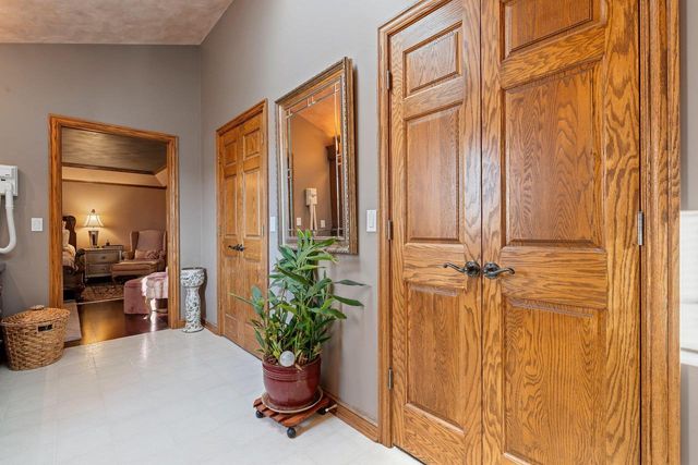 3117 W TWIN WILLOW COURT, Appleton, WI 54914