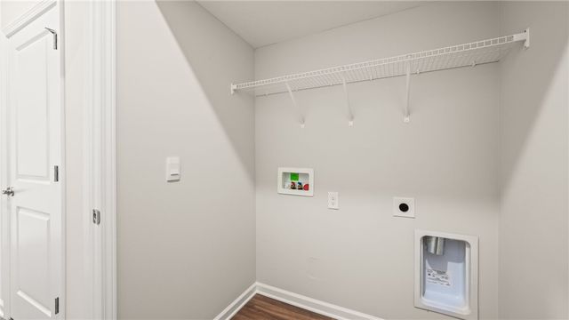 2823 Netherfield Circle, Troy, OH 45373