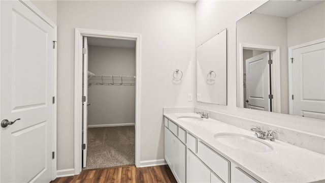 2823 Netherfield Circle, Troy, OH 45373