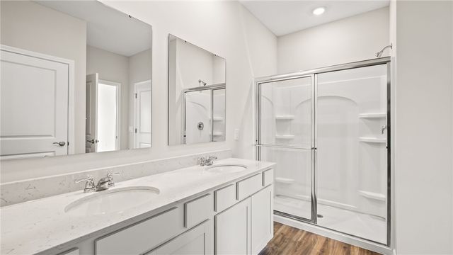 2823 Netherfield Circle, Troy, OH 45373