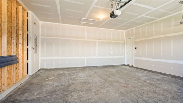 2823 Netherfield Circle, Troy, OH 45373