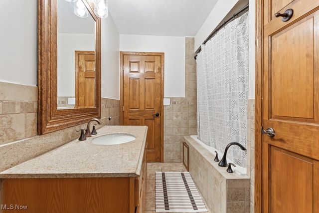 990 Wimbleton Drive, Medina, OH 44256