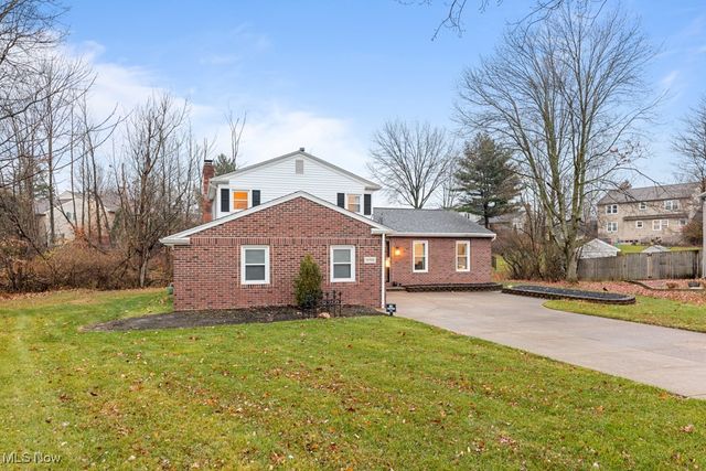 990 Wimbleton Drive, Medina, OH 44256