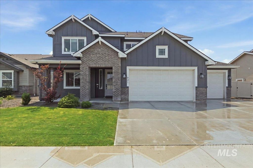 921 E Viedma St, Kuna, ID 83634 photo 2