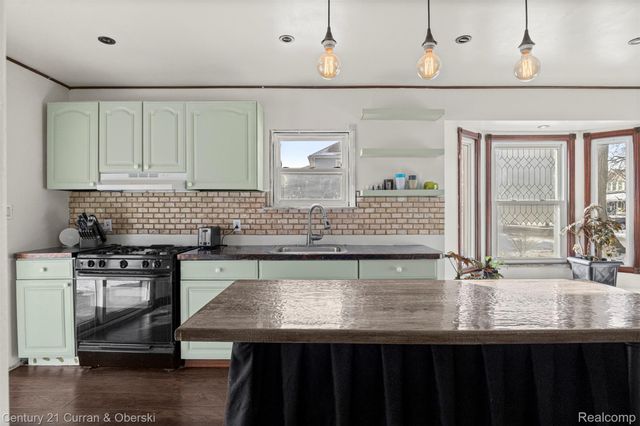 18022 Harman Street, Melvindale, MI 48122