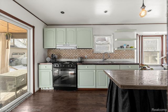 18022 Harman Street, Melvindale, MI 48122