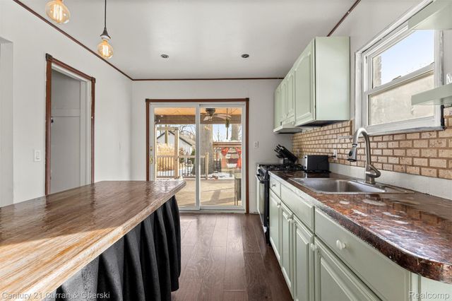 18022 Harman Street, Melvindale, MI 48122