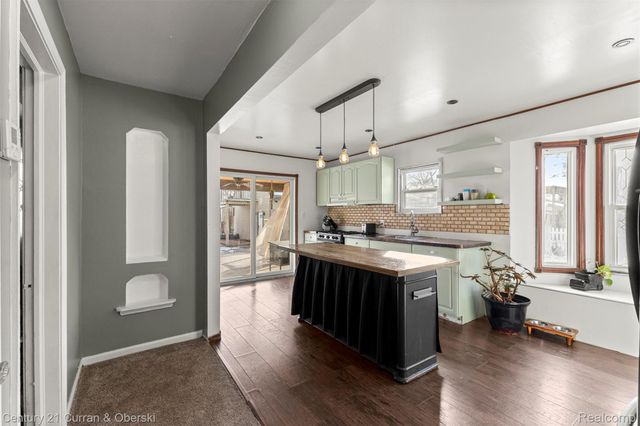 18022 Harman Street, Melvindale, MI 48122