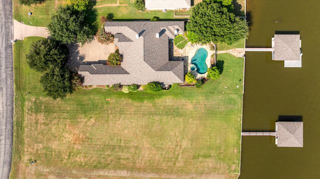 1208 E Baja Court, Granbury, TX 76048