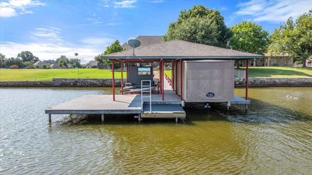 1208 E Baja Court, Granbury, TX 76048