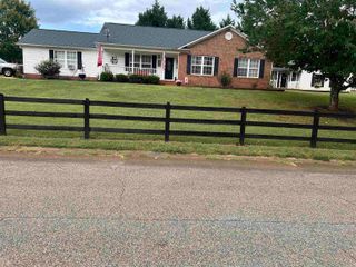 231 Summer Lady Lane, Boiling Springs, SC 29316