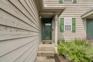 692 Parkbluff Way, Lewis Center, OH 43035