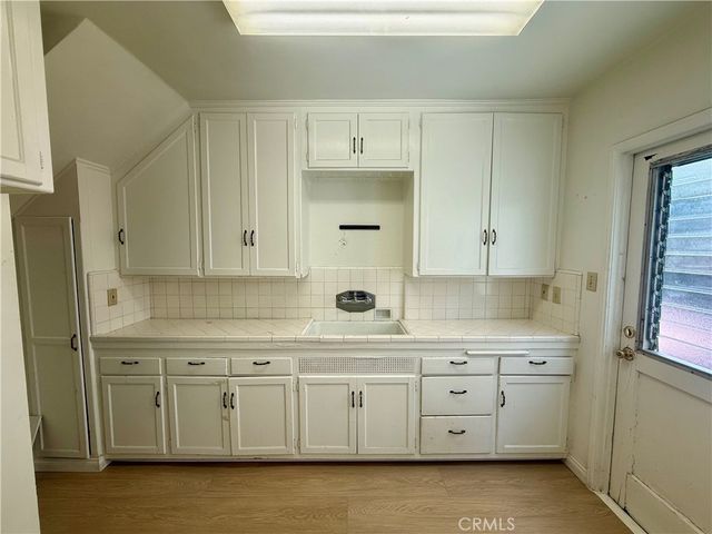 111 W Mountain 2, Glendale, CA 91207