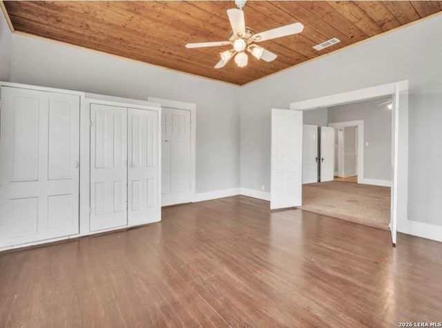 301 N Cunningham, Marion, TX 78124
