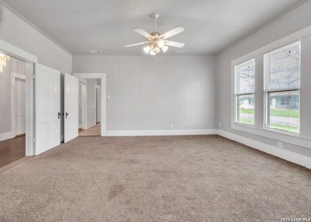 301 N Cunningham, Marion, TX 78124